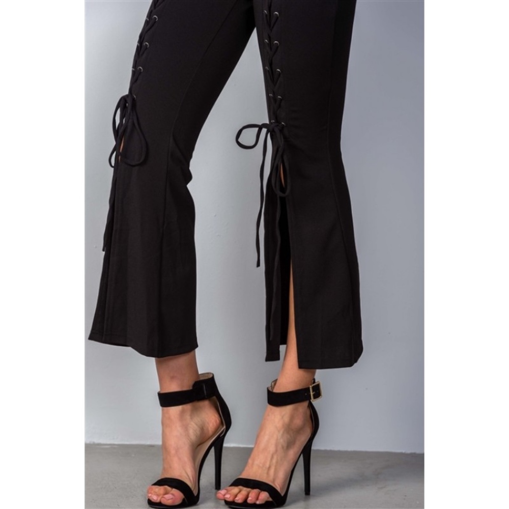 WIDE SPLIT LEG LACE-UP JUMPSUIT IN BLACK - Picture 5 of 7